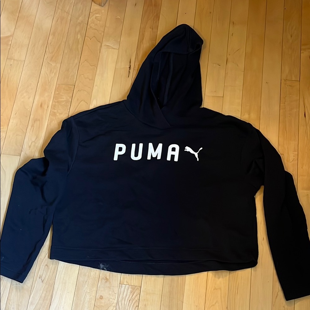 Puma Black Pullover Hoodie- cropped